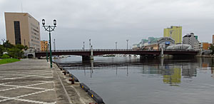 幣舞橋（ぬさまいばし）